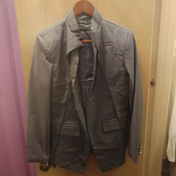 Menswear - Picture 2 of 3